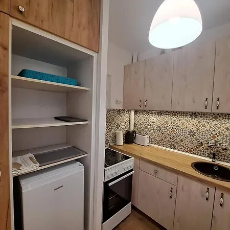 Apartment Cozy Lux Bedroom With Balcony In Dorcol *